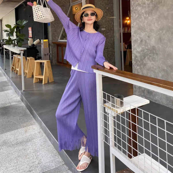 sg-11134201-825a1-mrc09a3ti7lu66.webp Pleated Casual Two Piece Suit Set Free Size Top 40kg-65kg Bottom 40kg-65kg