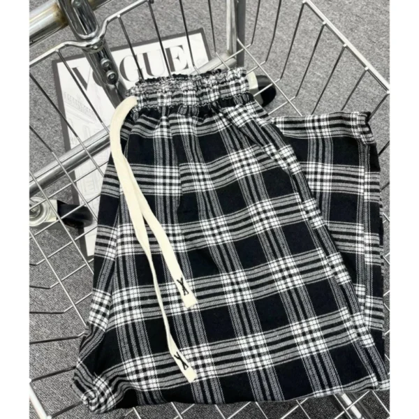 vn-11134207-7r98o-lpgawjaec3m6fe.webp CARO High Waist Plaid Pants QK06 Free Size 40kg-60kg